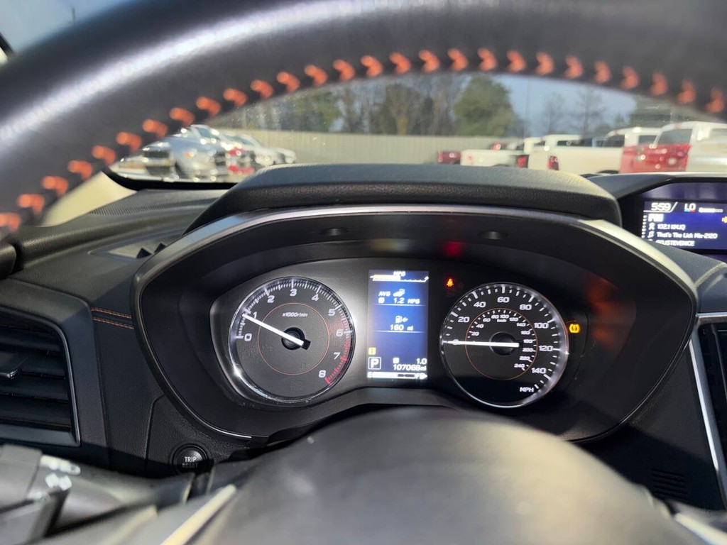 Subaru Crosstrek Vehicle Full-screen Gallery Image 32