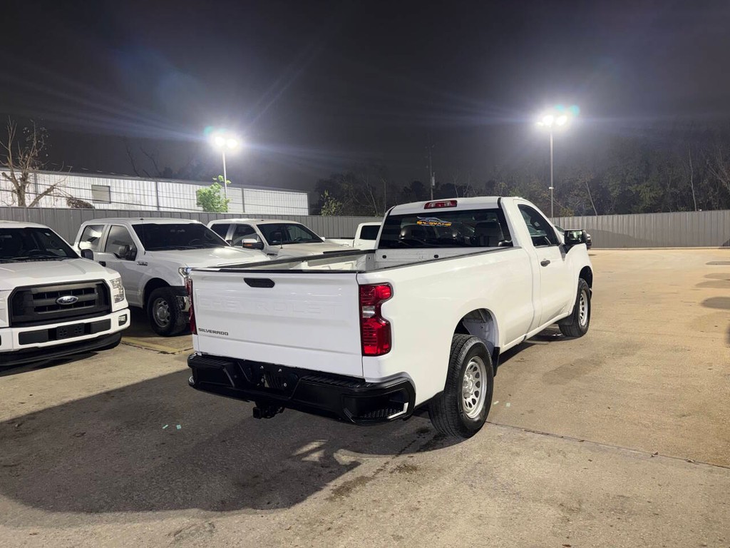 Chevrolet Silverado 1500 Vehicle Full-screen Gallery Image 05