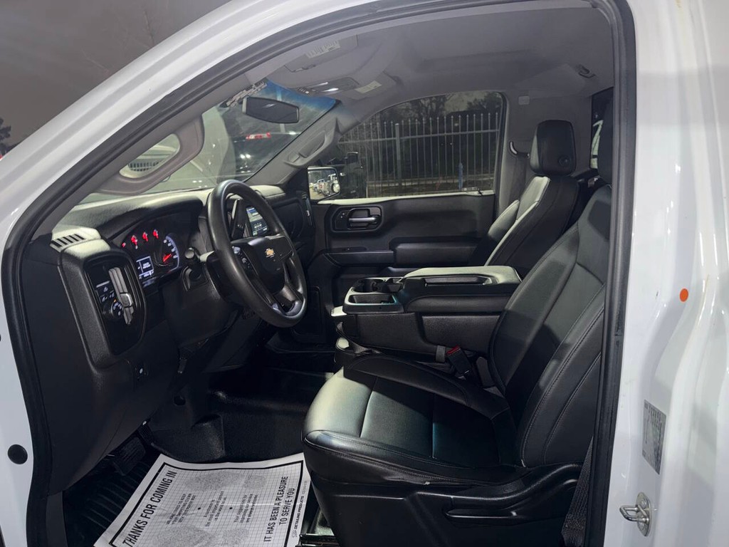 Chevrolet Silverado 1500 Vehicle Full-screen Gallery Image 07