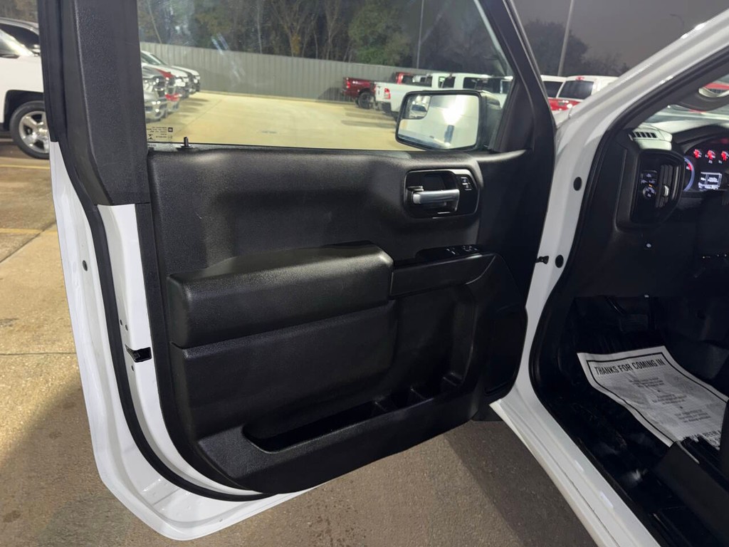 Chevrolet Silverado 1500 Vehicle Full-screen Gallery Image 08