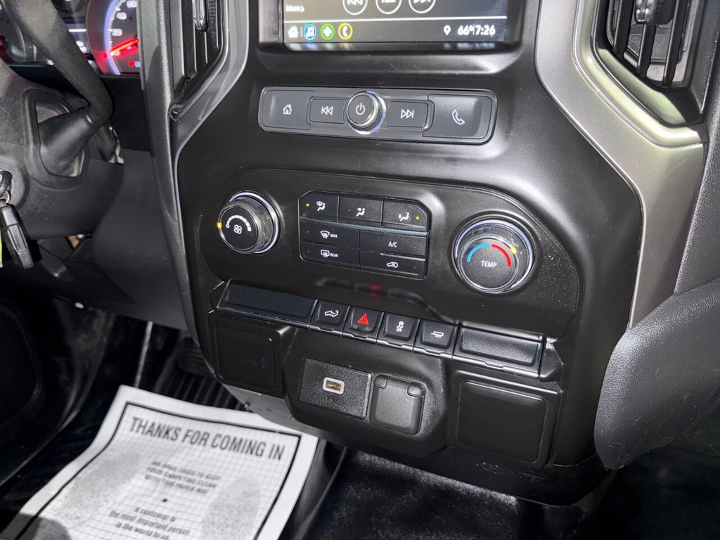 Chevrolet Silverado 1500 Vehicle Full-screen Gallery Image 20