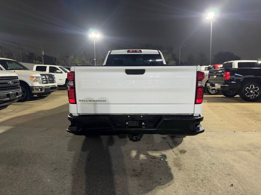 Chevrolet Silverado 1500 Vehicle Full-screen Gallery Image 29