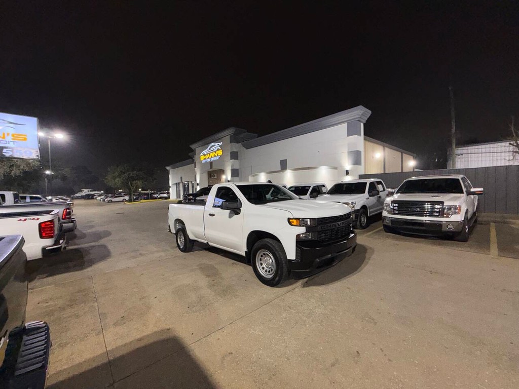 Chevrolet Silverado 1500 Vehicle Full-screen Gallery Image 34