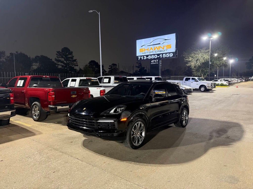 Porsche Cayenne Vehicle Full-screen Gallery Image 03