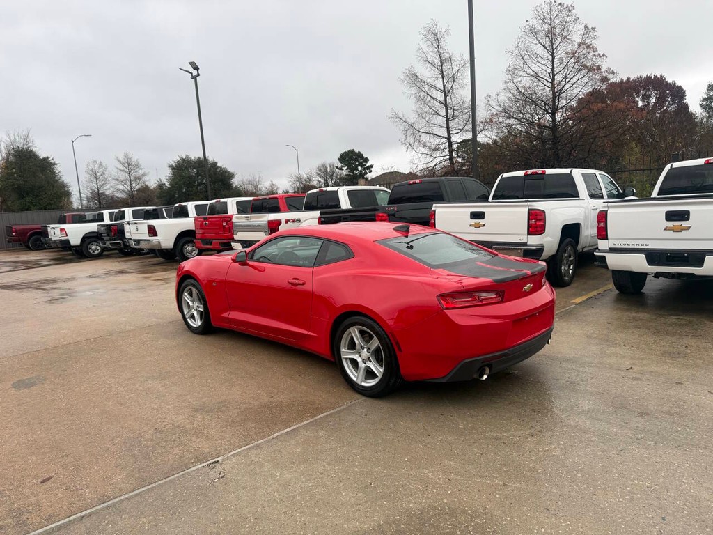 Chevrolet Camaro Vehicle Full-screen Gallery Image 04