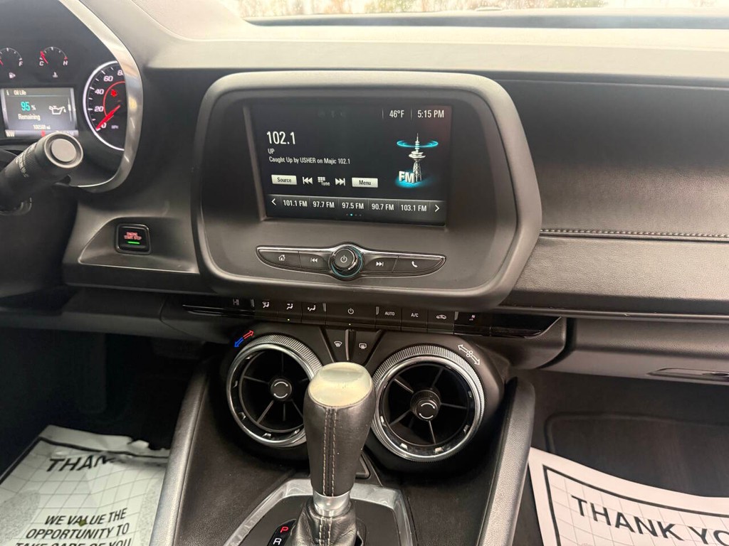 Chevrolet Camaro Vehicle Full-screen Gallery Image 19