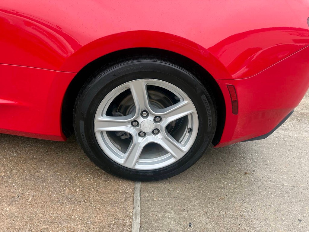 Chevrolet Camaro Vehicle Full-screen Gallery Image 29