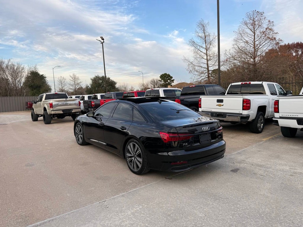 Audi A6 Sedan Vehicle Full-screen Gallery Image 03