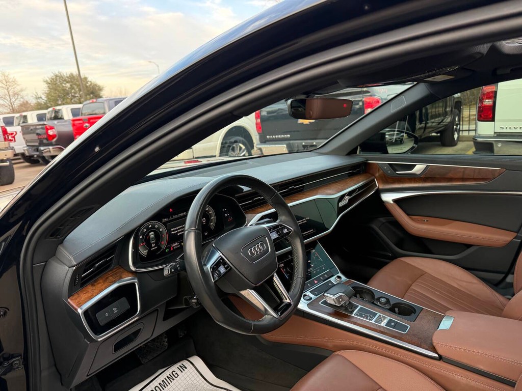 Audi A6 Sedan Vehicle Full-screen Gallery Image 05