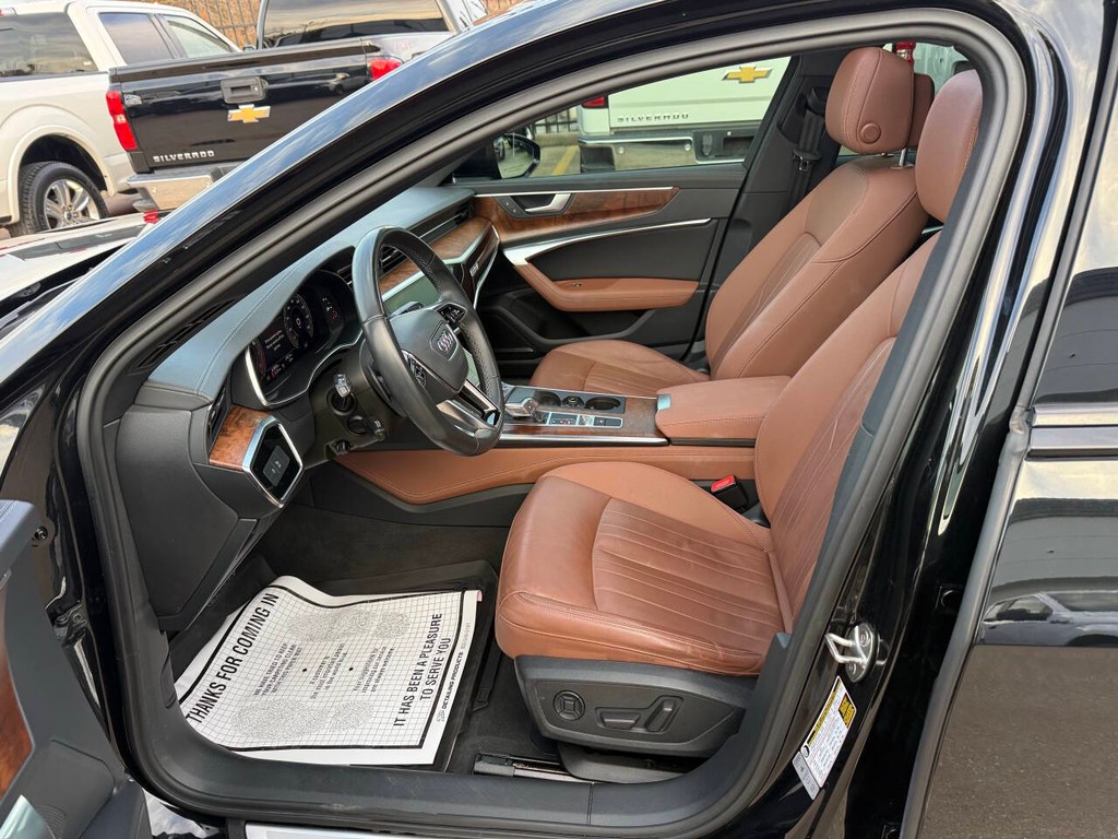 Audi A6 Sedan Vehicle Full-screen Gallery Image 06