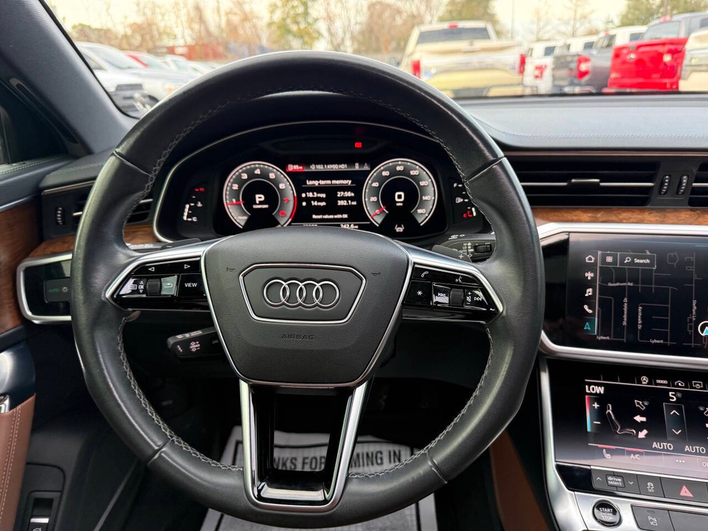 Audi A6 Sedan Vehicle Full-screen Gallery Image 23