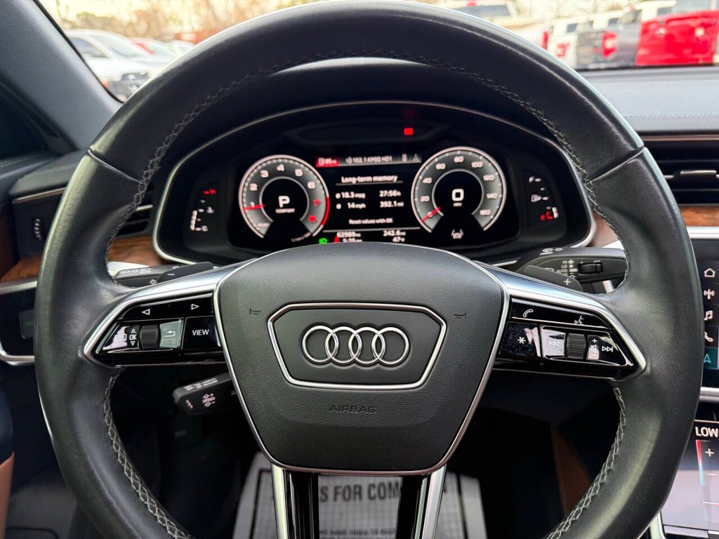 Audi A6 Sedan Vehicle Full-screen Gallery Image 25