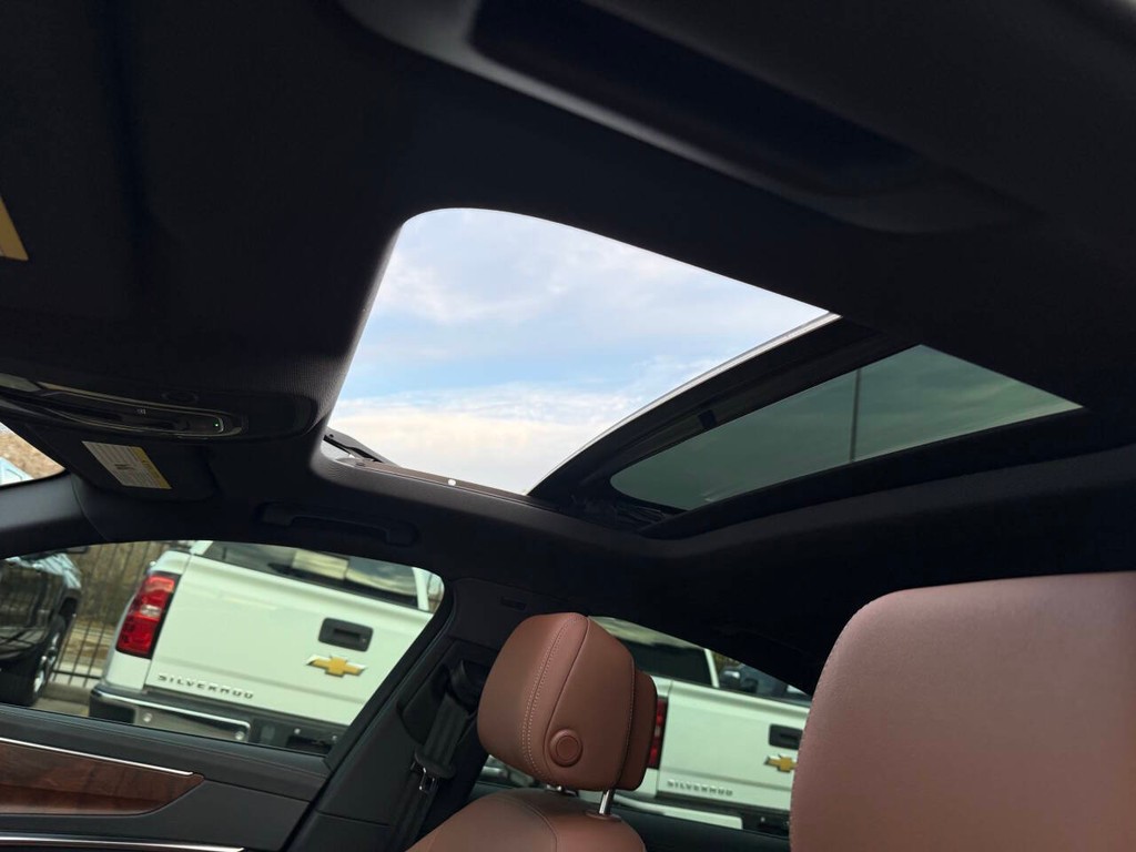 Audi A6 Sedan Vehicle Full-screen Gallery Image 34