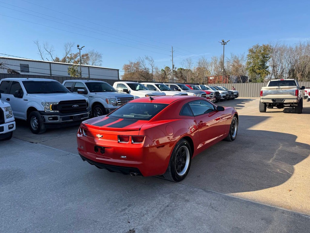 Chevrolet Camaro Vehicle Full-screen Gallery Image 05
