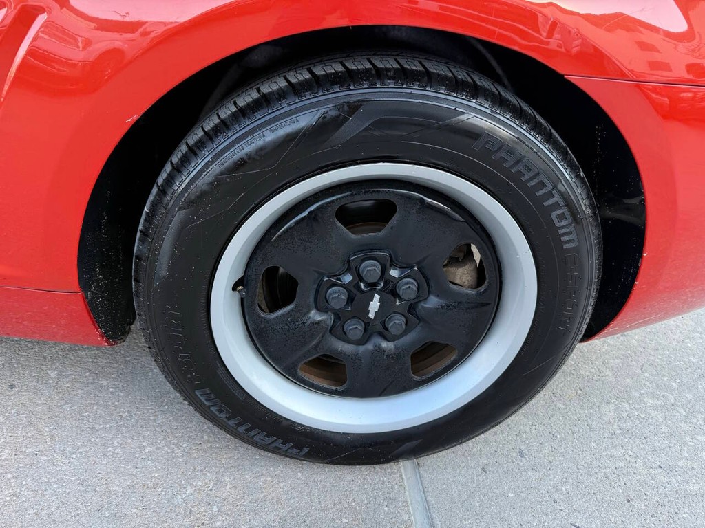 Chevrolet Camaro Vehicle Full-screen Gallery Image 29