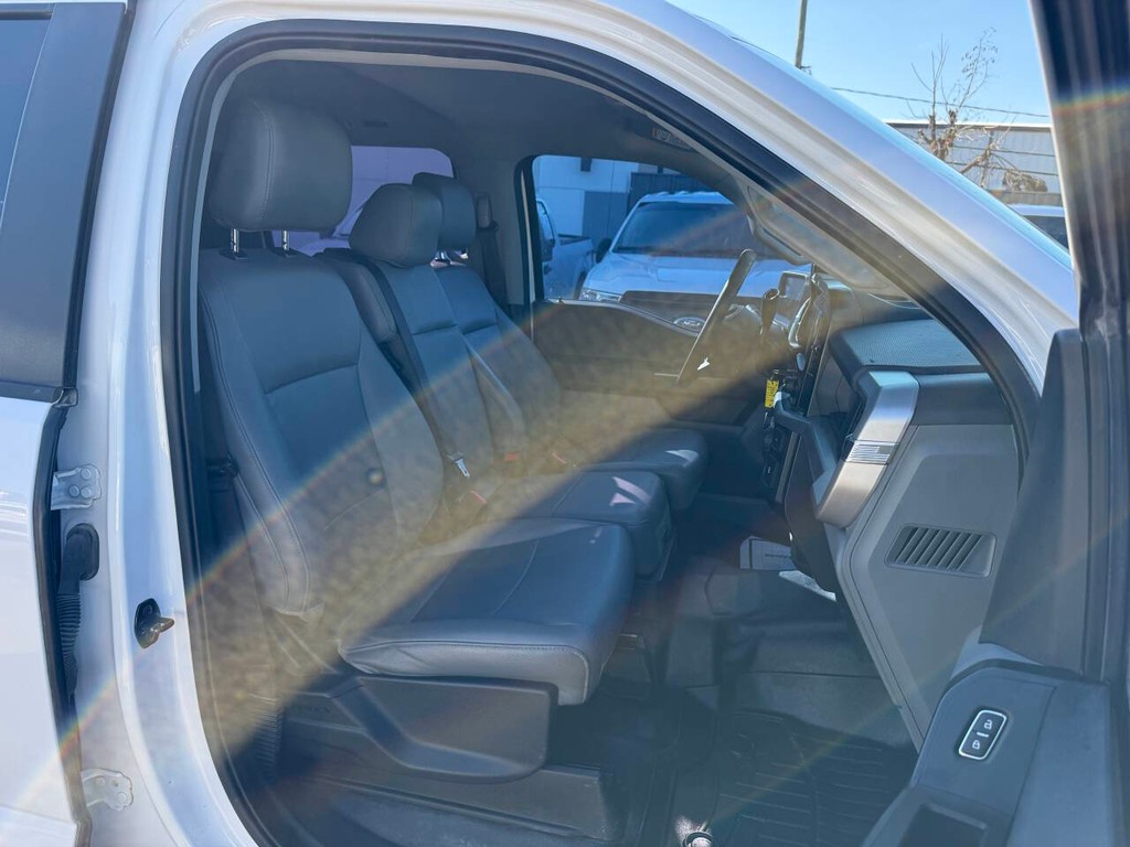 Ford F-150 Vehicle Full-screen Gallery Image 10