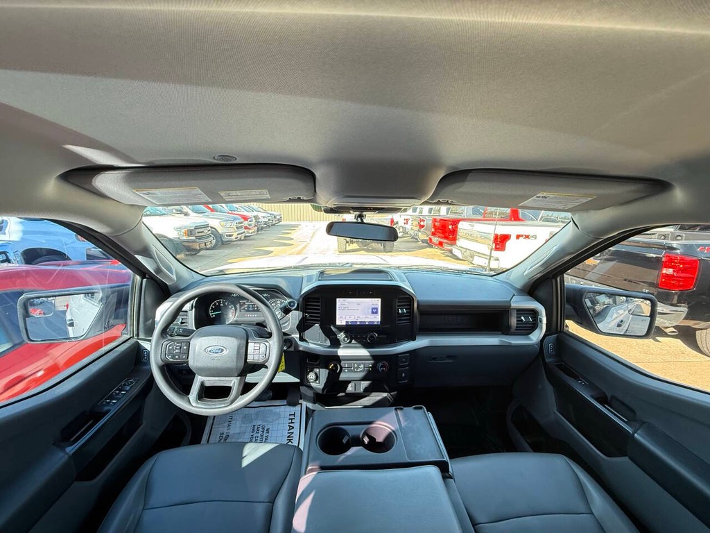 Ford F-150 Vehicle Full-screen Gallery Image 18