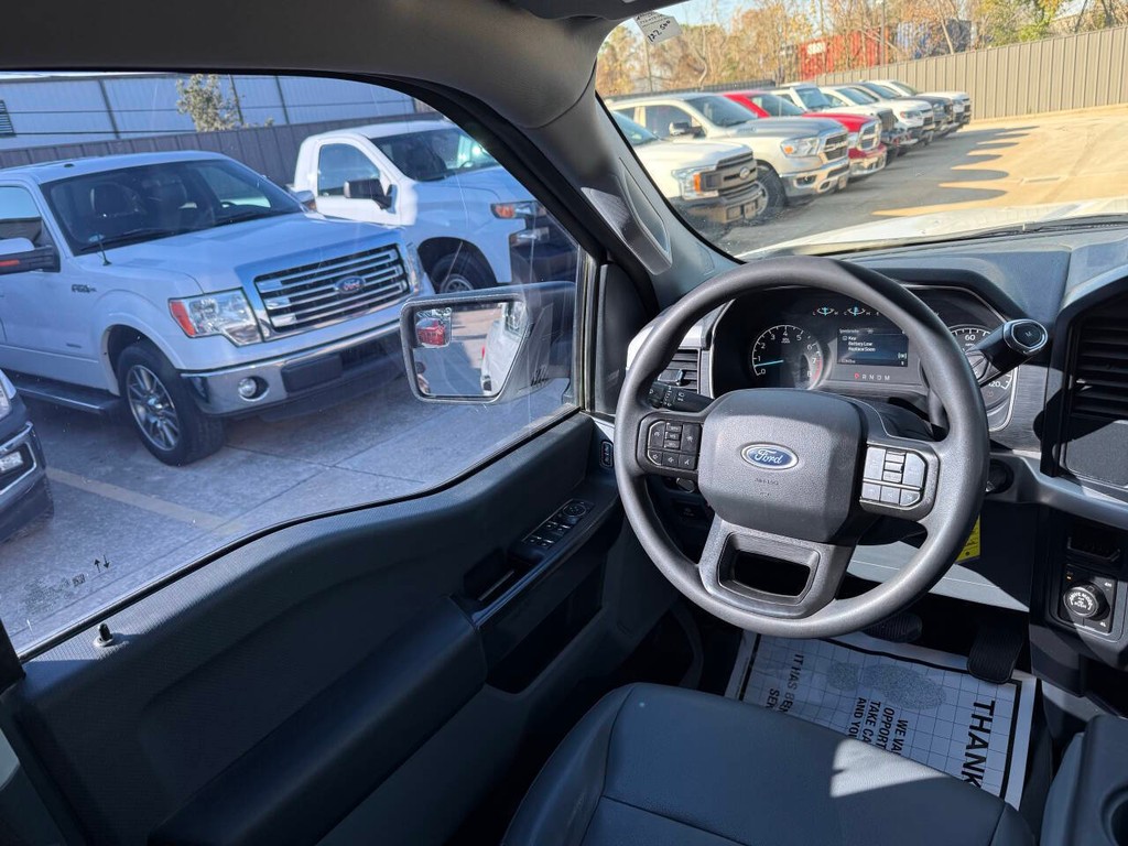 Ford F-150 Vehicle Full-screen Gallery Image 19