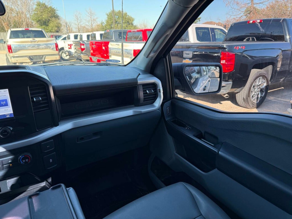 Ford F-150 Vehicle Full-screen Gallery Image 20