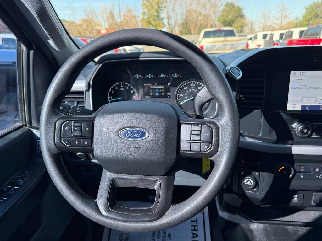 Ford F-150 Vehicle Full-screen Gallery Image 22