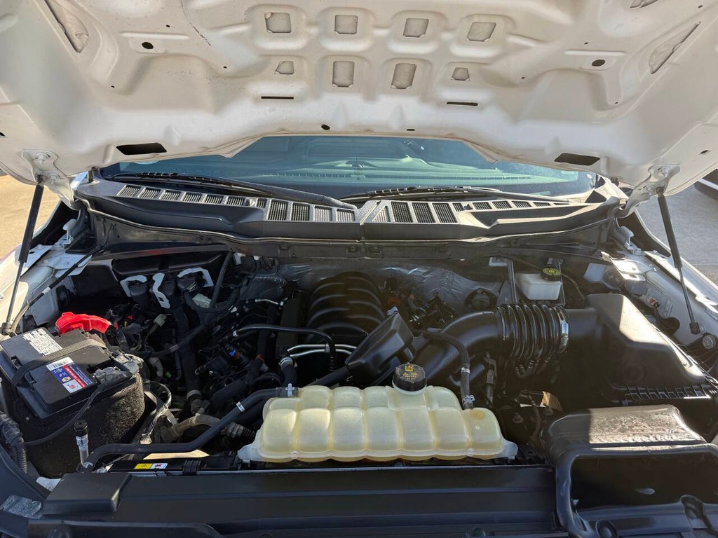 Ford F-150 Vehicle Full-screen Gallery Image 34