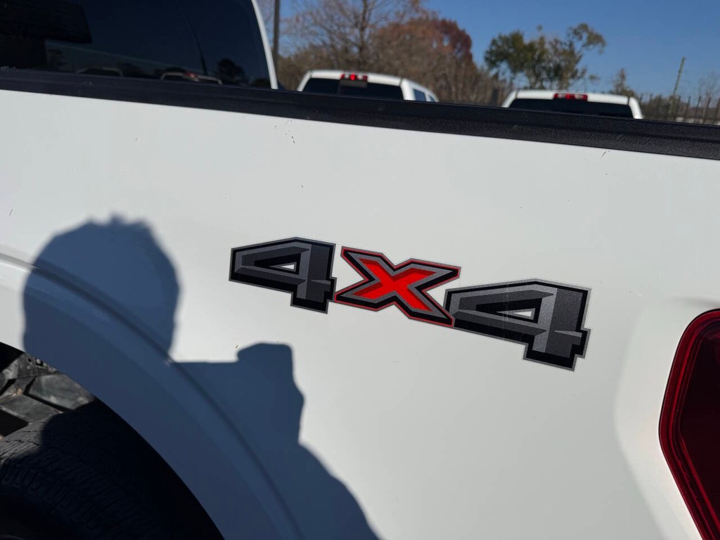 Ford F-150 Vehicle Full-screen Gallery Image 37