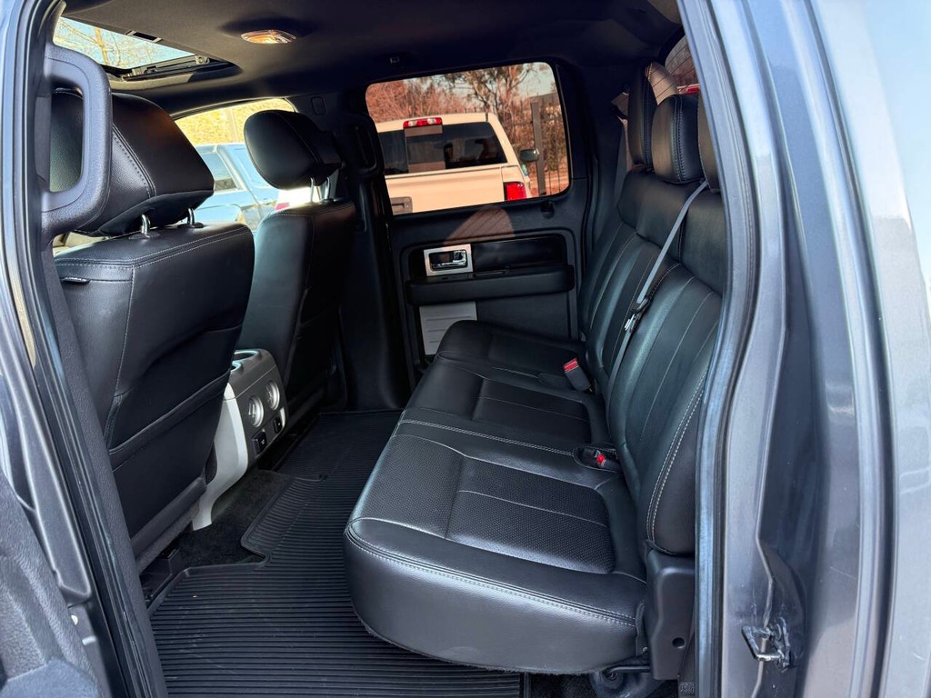 Ford F-150 Vehicle Full-screen Gallery Image 13