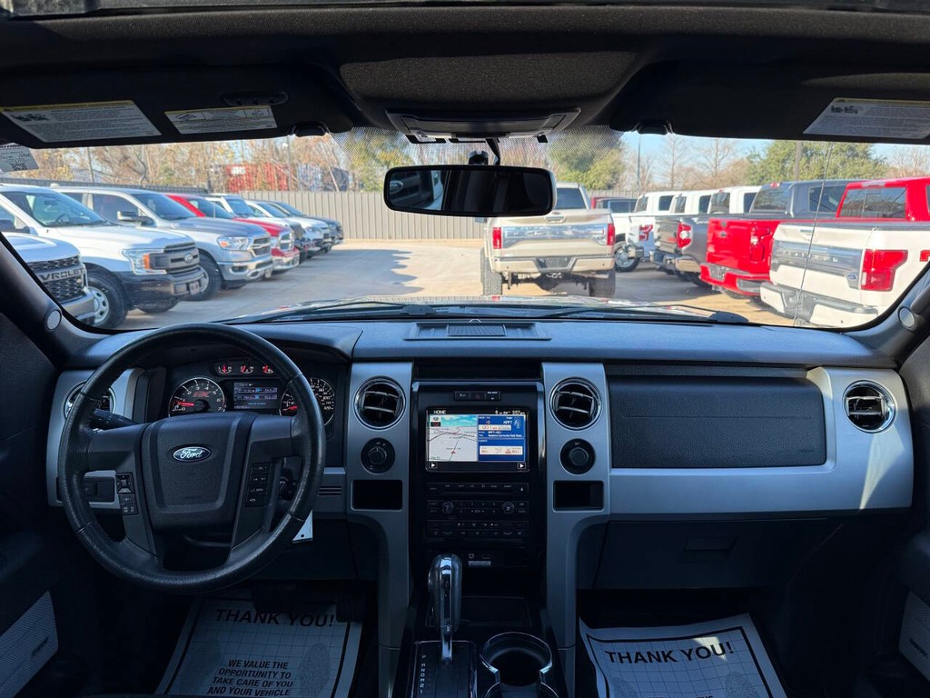 Ford F-150 Vehicle Full-screen Gallery Image 17