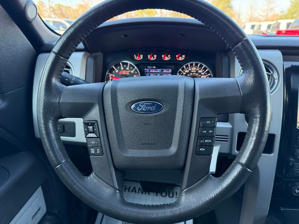 Ford F-150 Vehicle Full-screen Gallery Image 23