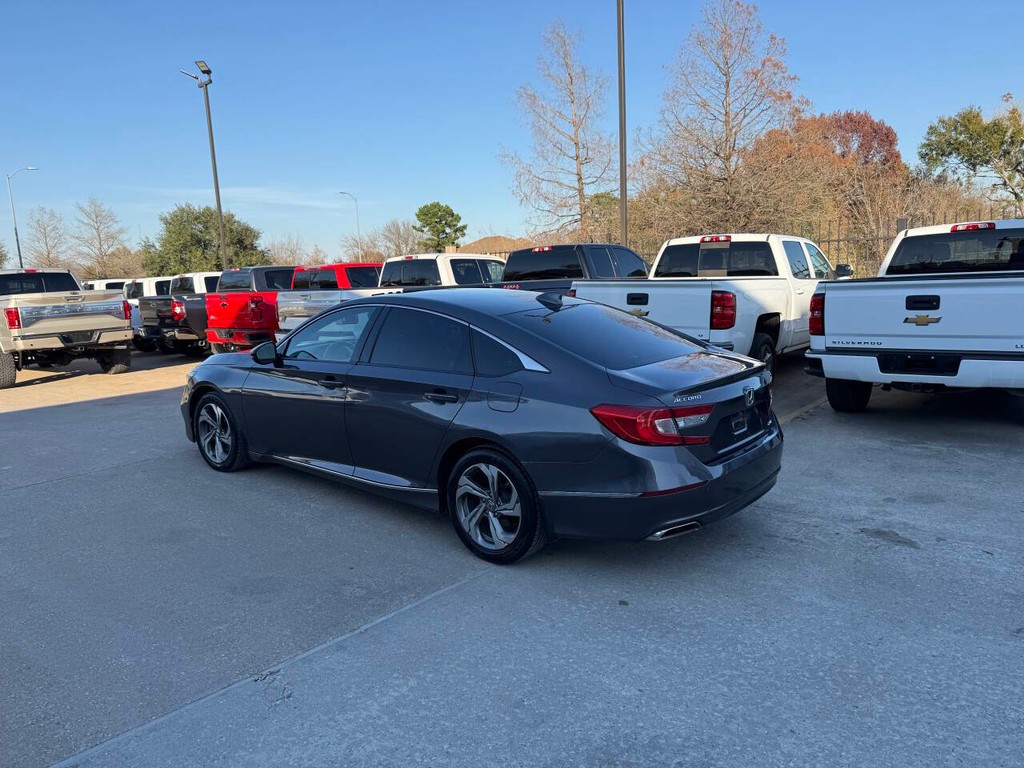 Honda Accord Sedan Vehicle Full-screen Gallery Image 04