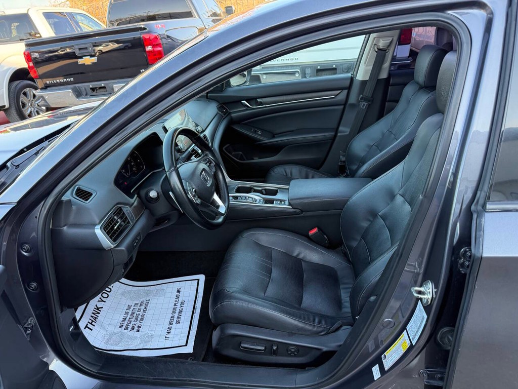 Honda Accord Sedan Vehicle Full-screen Gallery Image 07