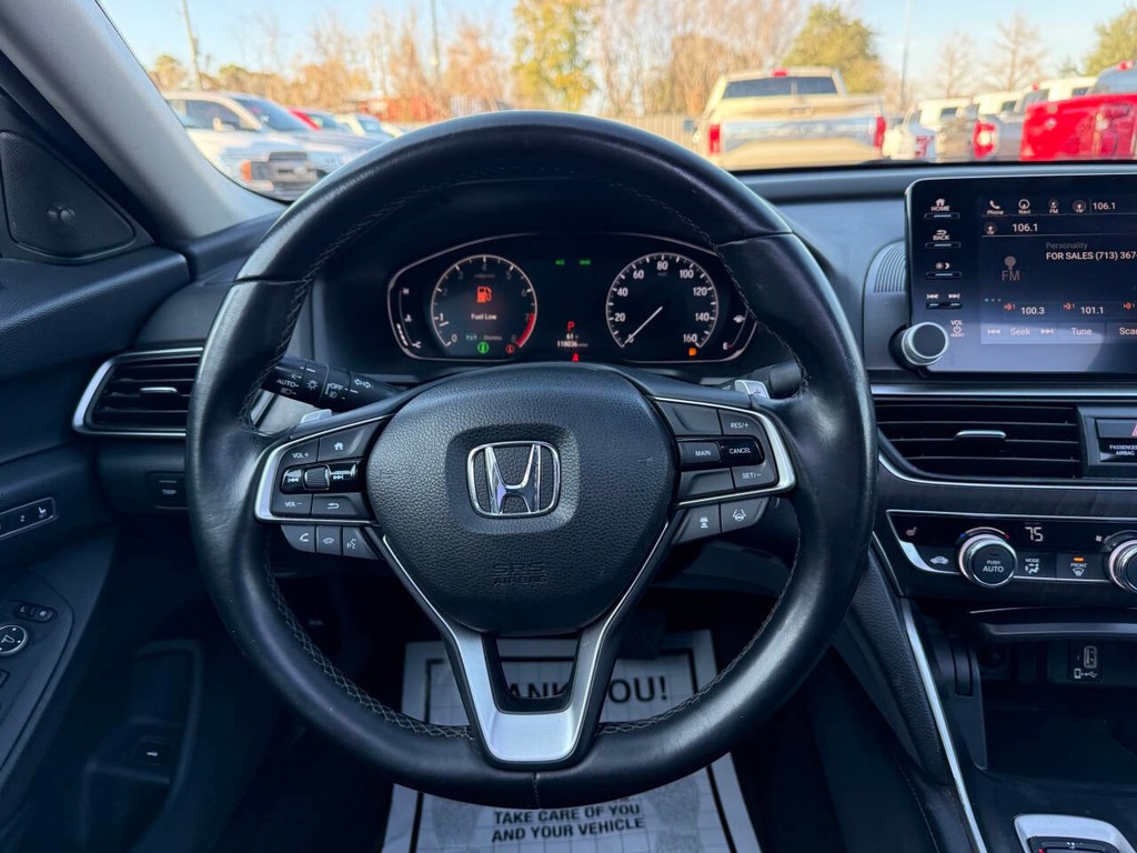 Honda Accord Sedan Vehicle Full-screen Gallery Image 22