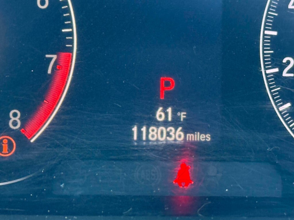 Honda Accord Sedan Vehicle Full-screen Gallery Image 33