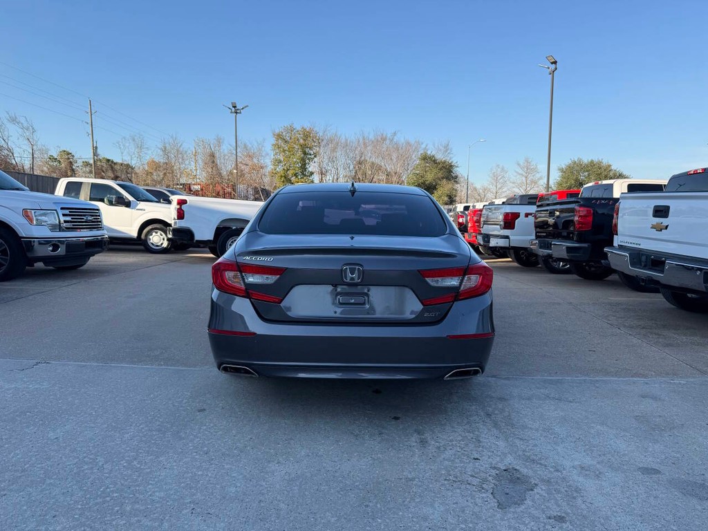 Honda Accord Sedan Vehicle Full-screen Gallery Image 38