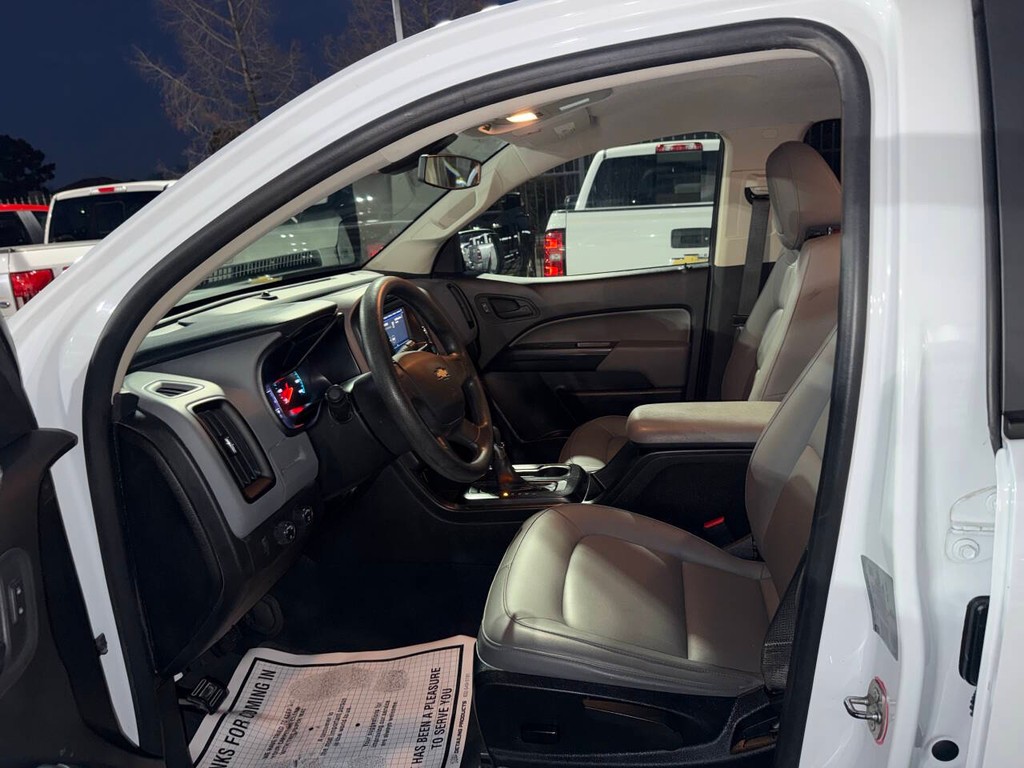 Chevrolet Colorado Vehicle Full-screen Gallery Image 07