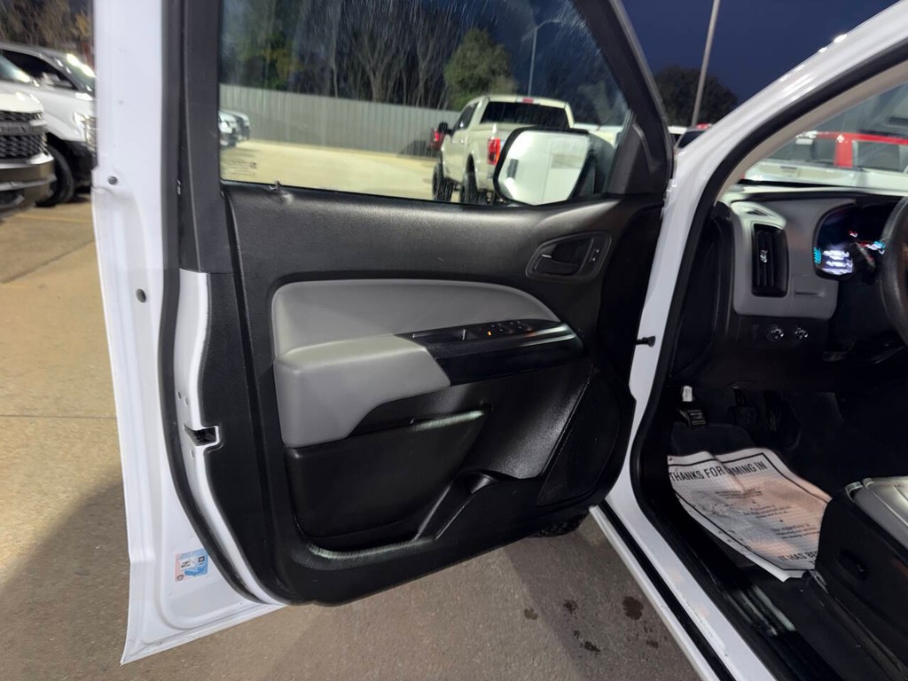 Chevrolet Colorado Vehicle Full-screen Gallery Image 08