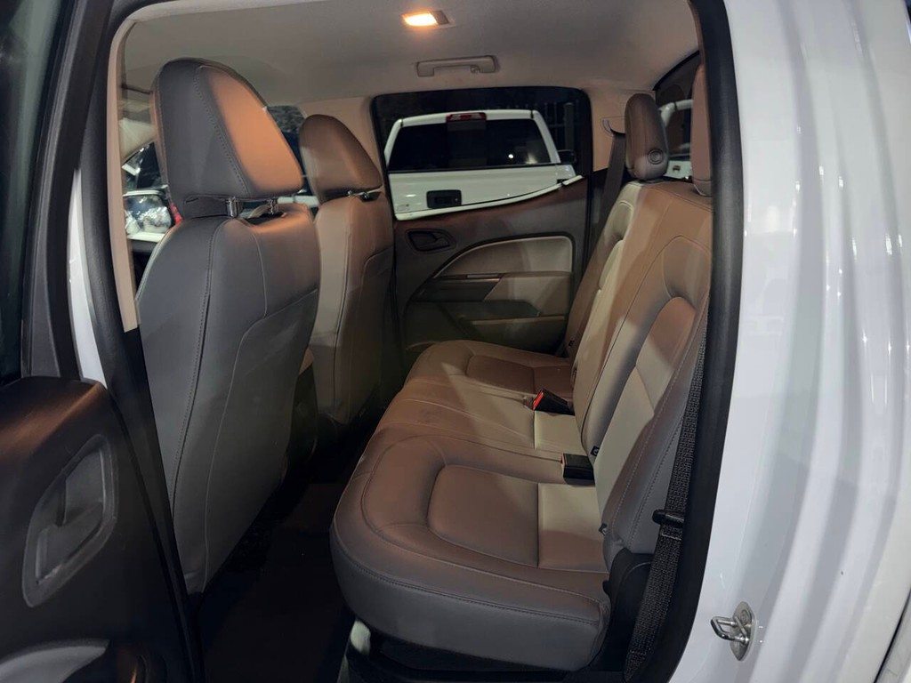 Chevrolet Colorado Vehicle Full-screen Gallery Image 13