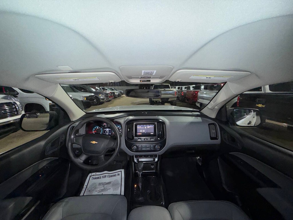 Chevrolet Colorado Vehicle Full-screen Gallery Image 18