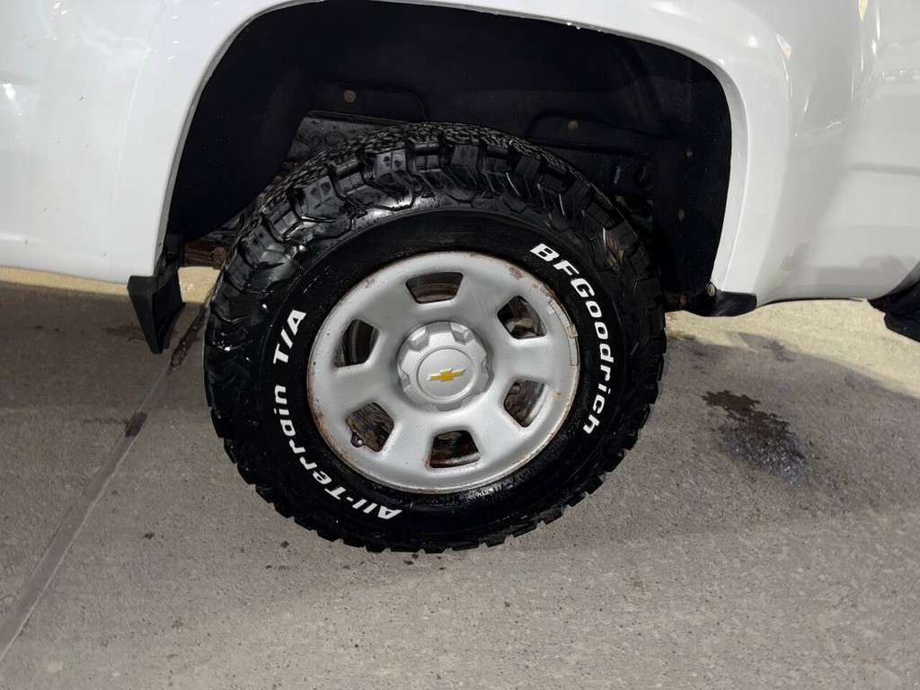 Chevrolet Colorado Vehicle Full-screen Gallery Image 35