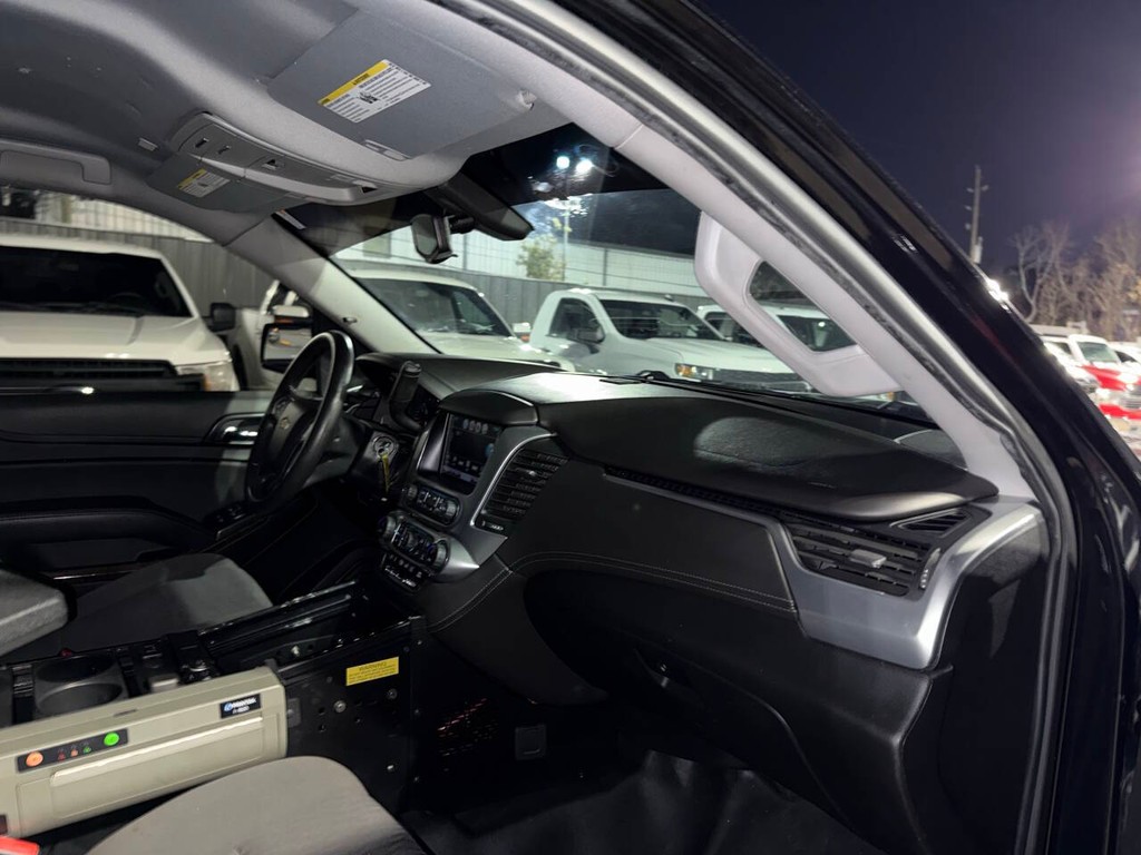 Chevrolet Tahoe Vehicle Full-screen Gallery Image 09