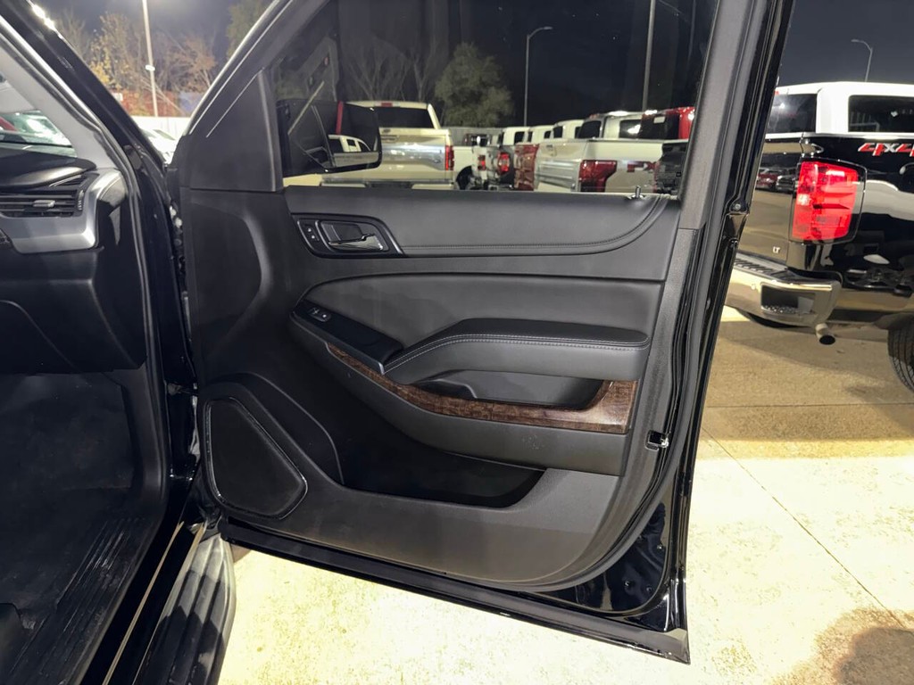 Chevrolet Tahoe Vehicle Full-screen Gallery Image 11