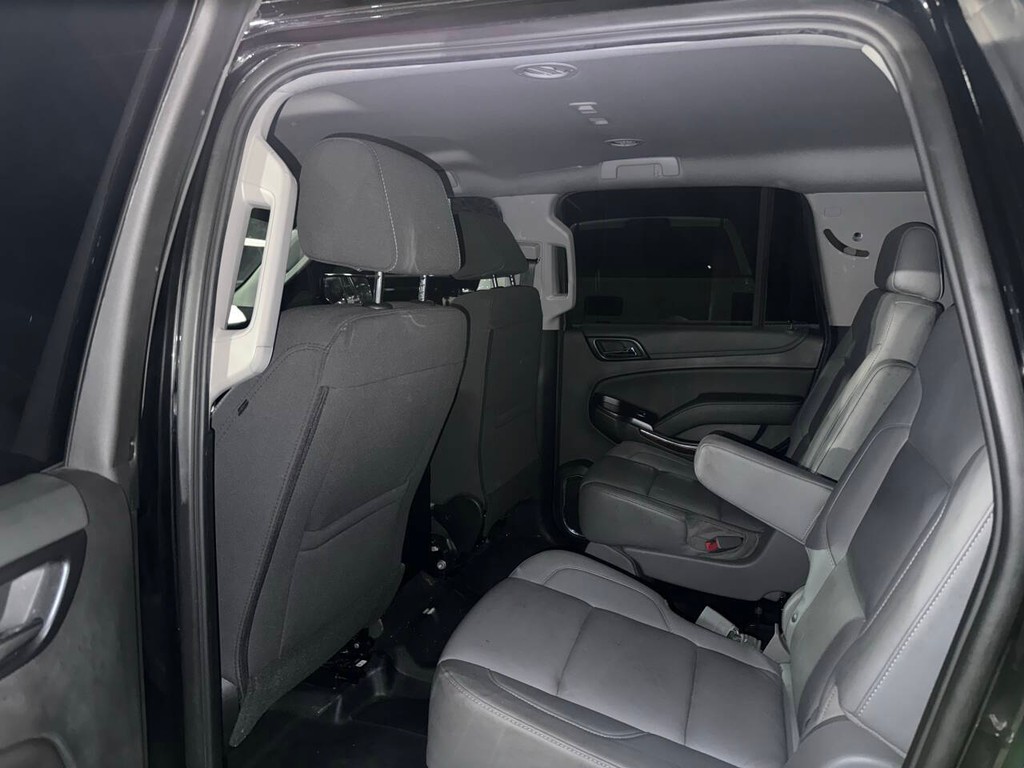 Chevrolet Tahoe Vehicle Full-screen Gallery Image 12