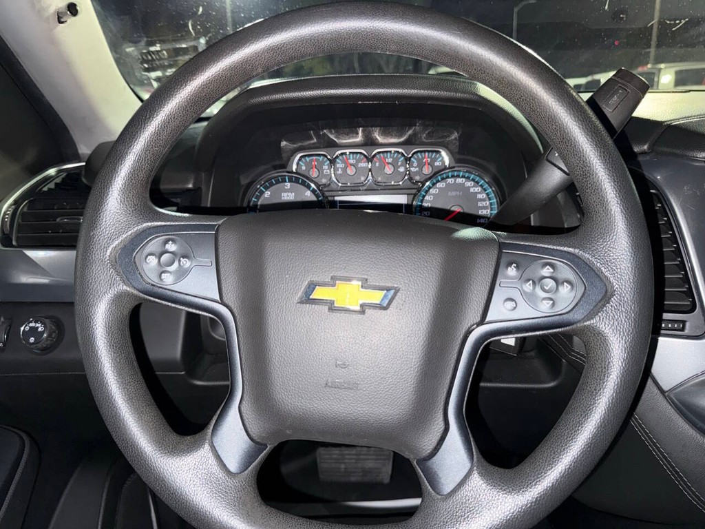 Chevrolet Tahoe Vehicle Full-screen Gallery Image 23