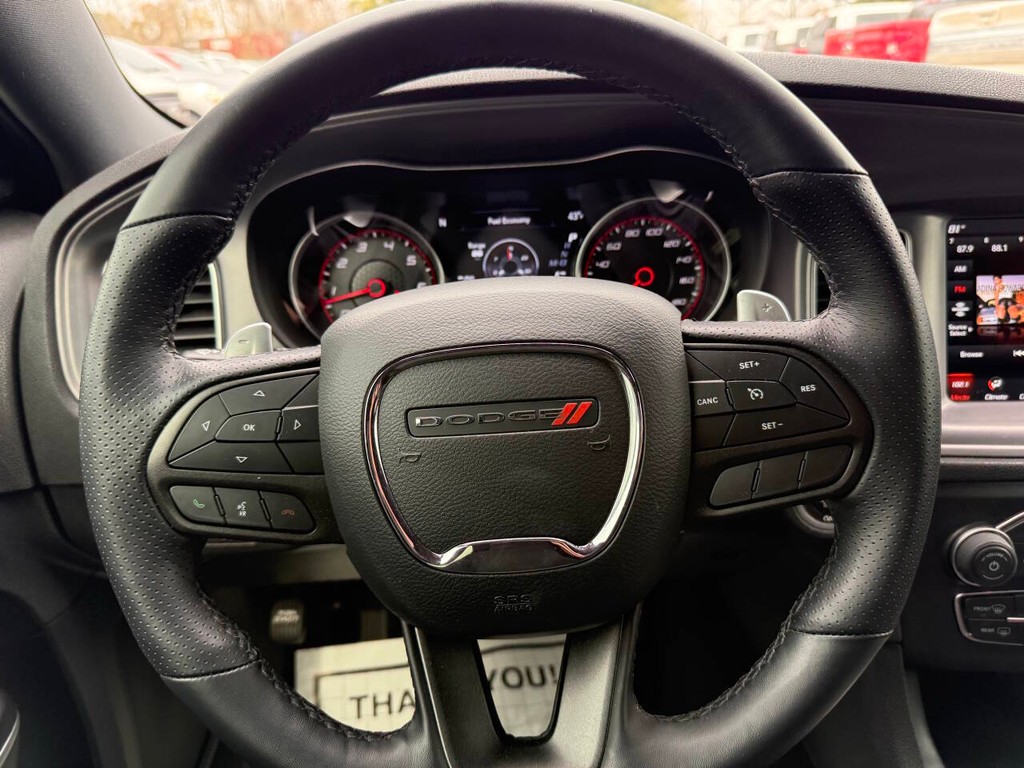 Dodge Charger Vehicle Full-screen Gallery Image 23