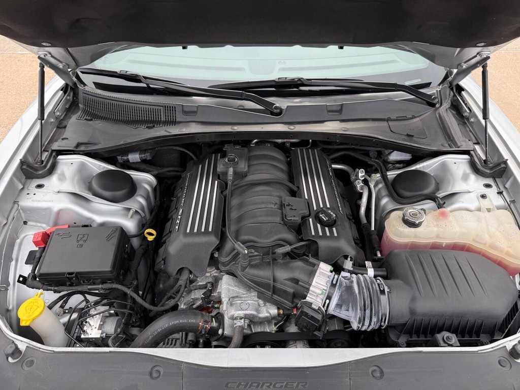 Dodge Charger Vehicle Full-screen Gallery Image 33