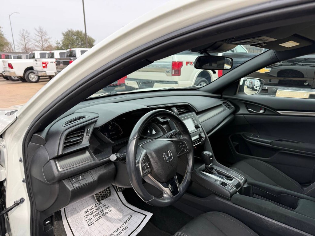 Honda Civic Vehicle Full-screen Gallery Image 06