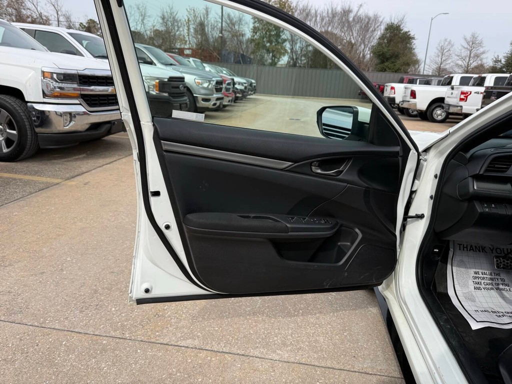 Honda Civic Vehicle Full-screen Gallery Image 08