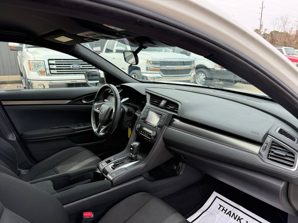 Honda Civic Vehicle Full-screen Gallery Image 09