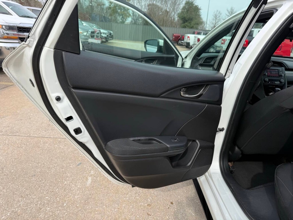 Honda Civic Vehicle Full-screen Gallery Image 14