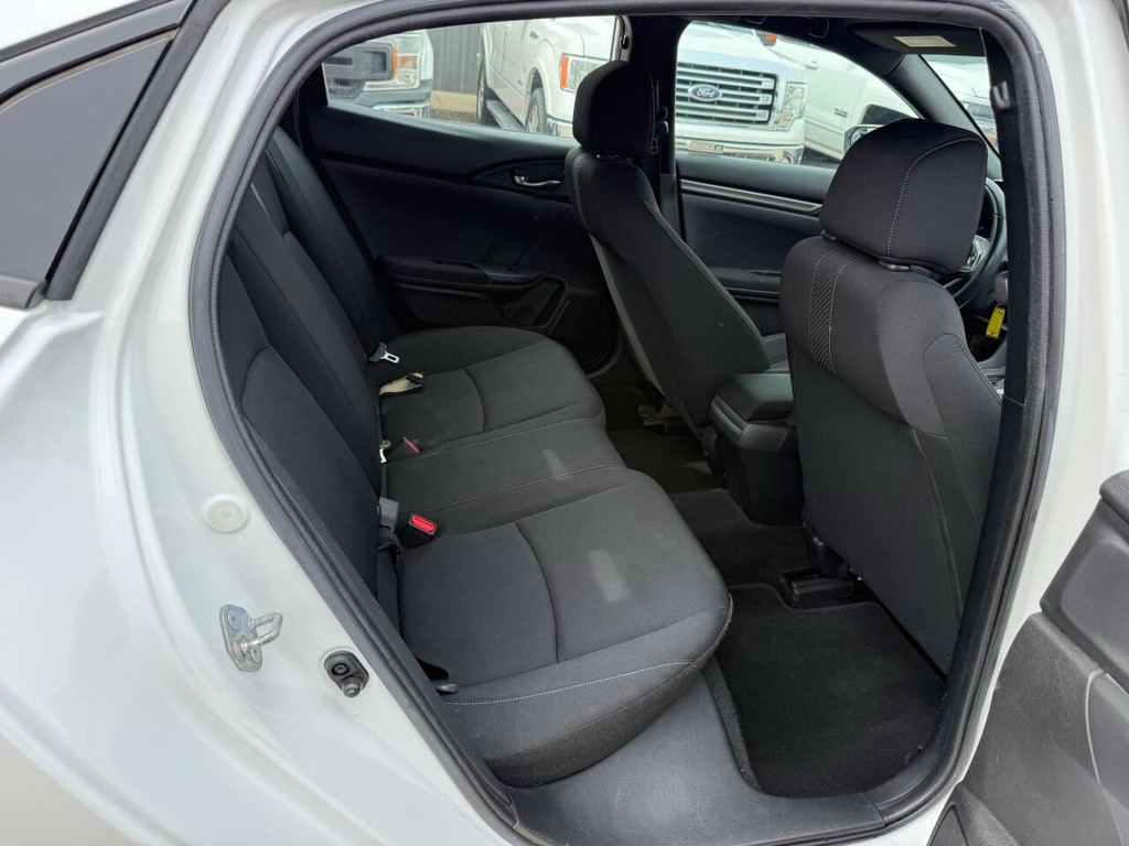 Honda Civic Vehicle Full-screen Gallery Image 15